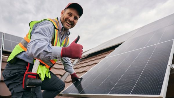 Investir dans des panneaux solaires : des économies durables